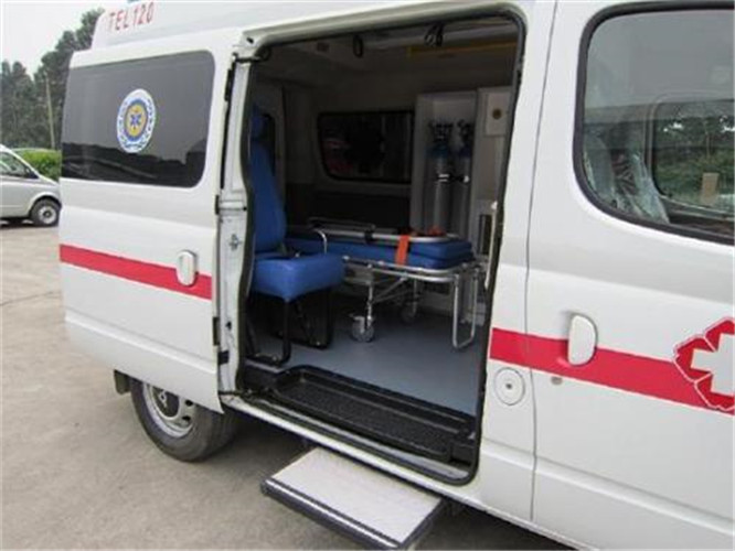 潭门镇救护车出租服务案例7